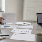 Programy lojalnościowe B2B: projektowanie zintegrowanych ekosystemów nagród dla partnerów i dostawców z naciskiem na kooperację i metryki skuteczności
